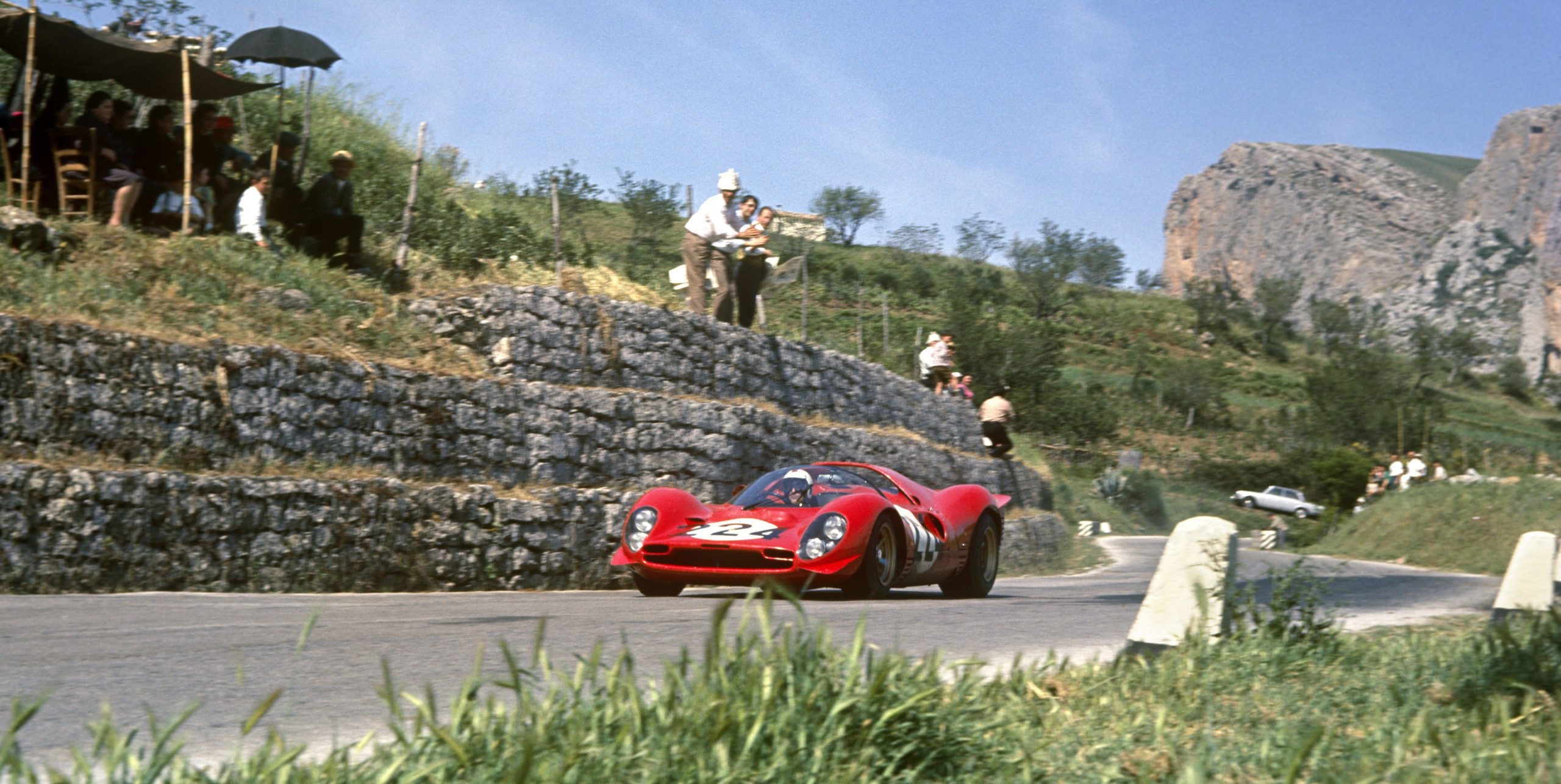 Nino Vaccarella bei der Targa Florio 1967 auf einem Ferrari P4