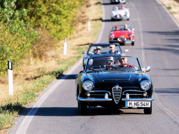 Alfa Romeo: Mille Miglia Start in Brescia