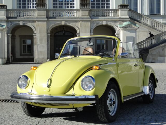 Volkswagen VW Käfer Cabrio 1303 gelb pastell pastellgelb | Nostalgic Oldtimerreisen