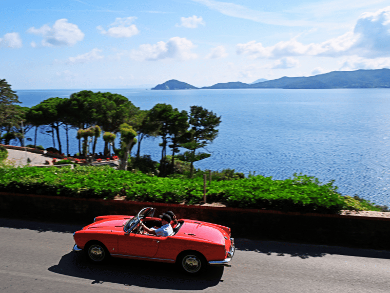 Alfa Romeo bei Porto Azzurro auf der Insel Elba